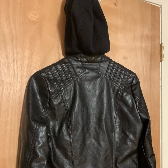 Leather jacket - Picture 4 of 5